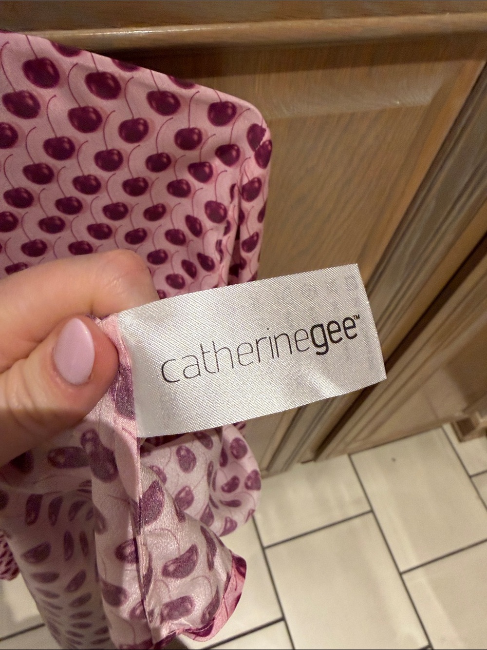Catherine Gee Sophie Cherry Shirt NWT Size Large - Picture 9 of 9